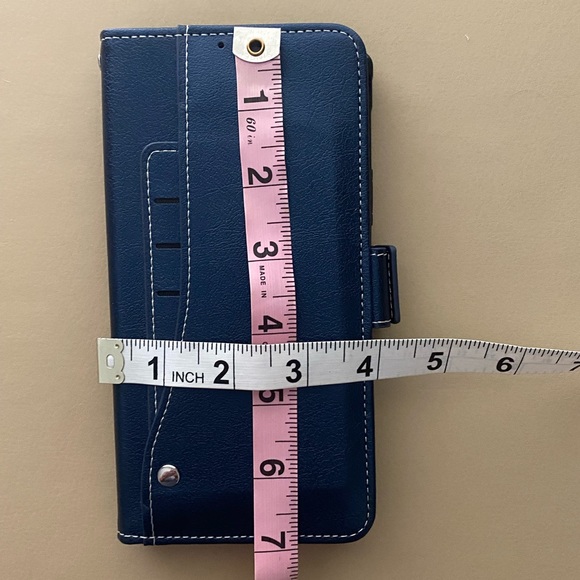 NWT- iPhone case + wallet - Picture 8 of 8